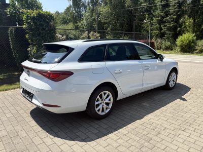 SEAT LEON STYLE SW AUTOMAAT bj 2024 met 8500 km